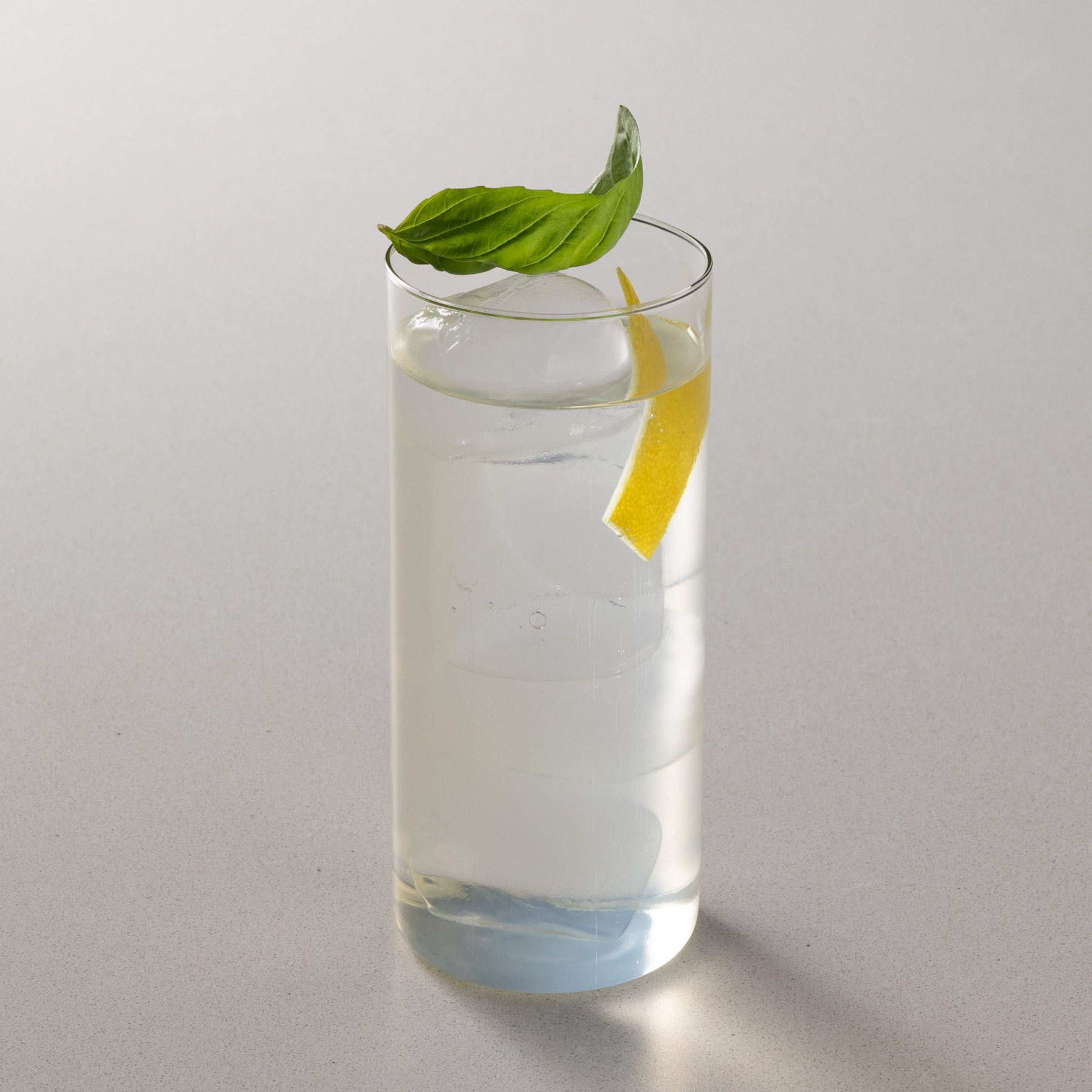 Limoncello Tonic cocktail